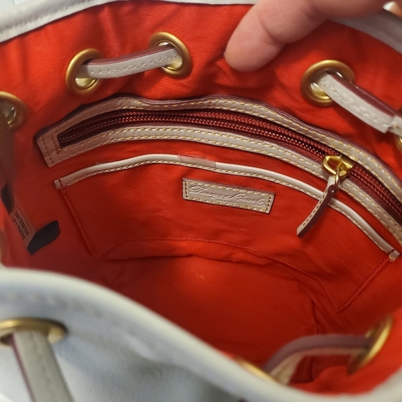 NWT Dooney & Bourke Florentine Ecru In Color Leather Crossbody Bag, Clas… - Picture 6 of 10